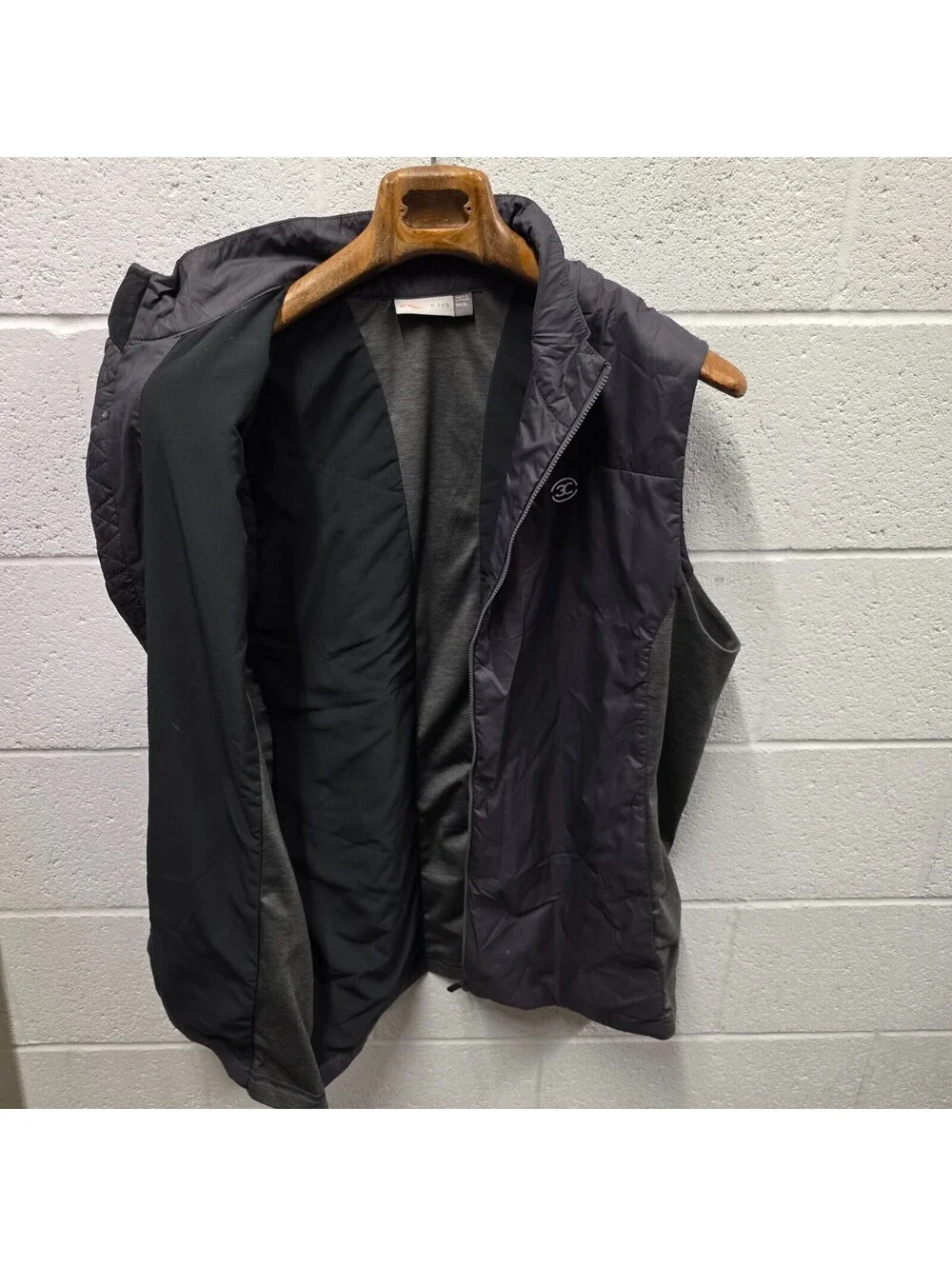 KJUS Kjus  Vest Men’s 54 XL  Black Radiation Golf Full Zip Logo 3C 22.5x31